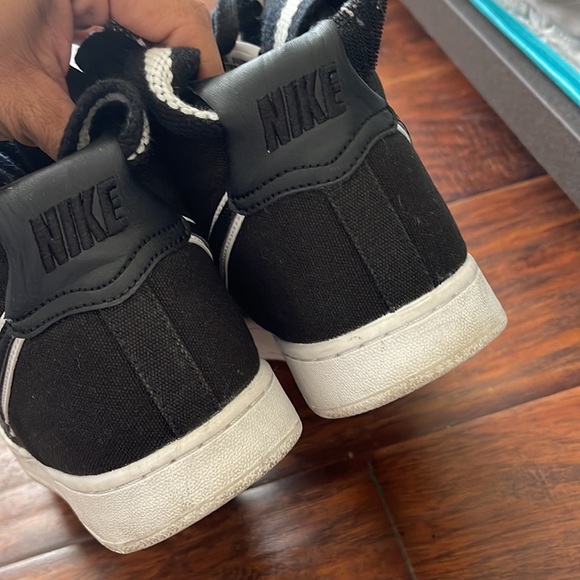 Nike ♥️ - Picture 2 of 4